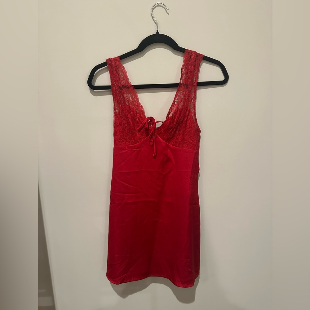 Chic Red Lace Mini Dress